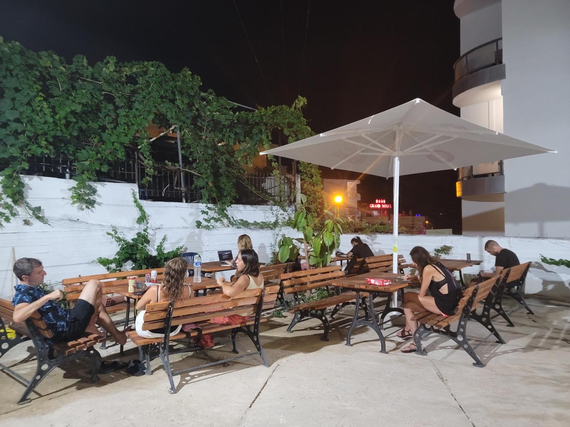 Hostel K13 Sarandë Exterior foto