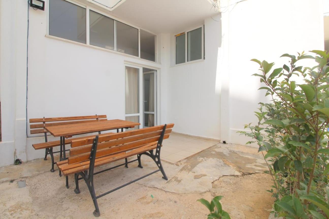 Hostel K13 Sarandë Exterior foto
